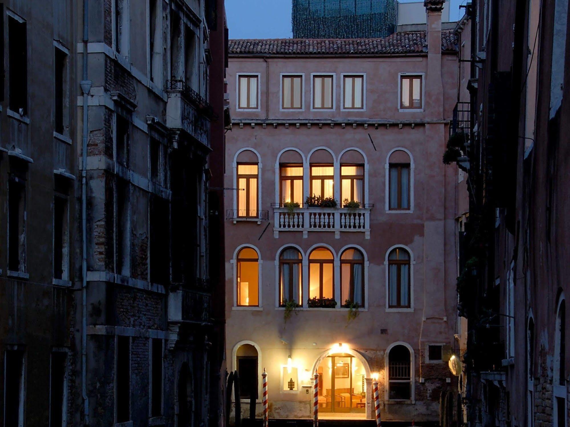 ออลลันเจโล อาร์ต โฮเทล Hotel เวนิส ภายนอก รูปภาพ